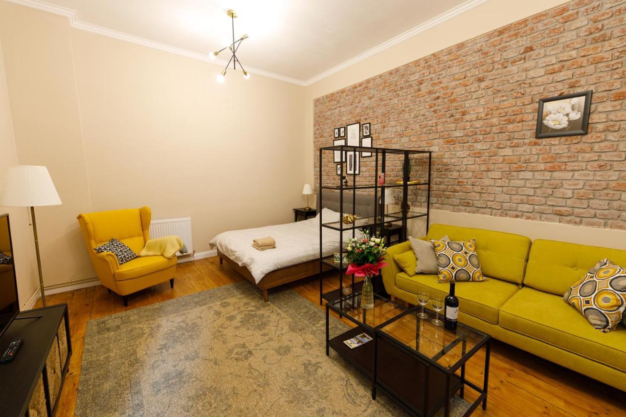Ferienwohnung Stylish Flat In The Heart Of Historical Center Timişoara Exterior foto