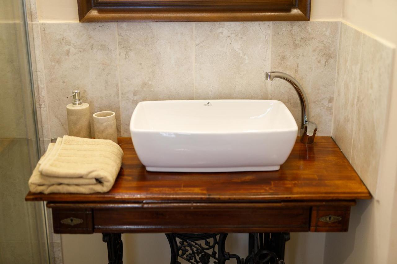 Ferienwohnung Stylish Flat In The Heart Of Historical Center Timişoara Exterior foto