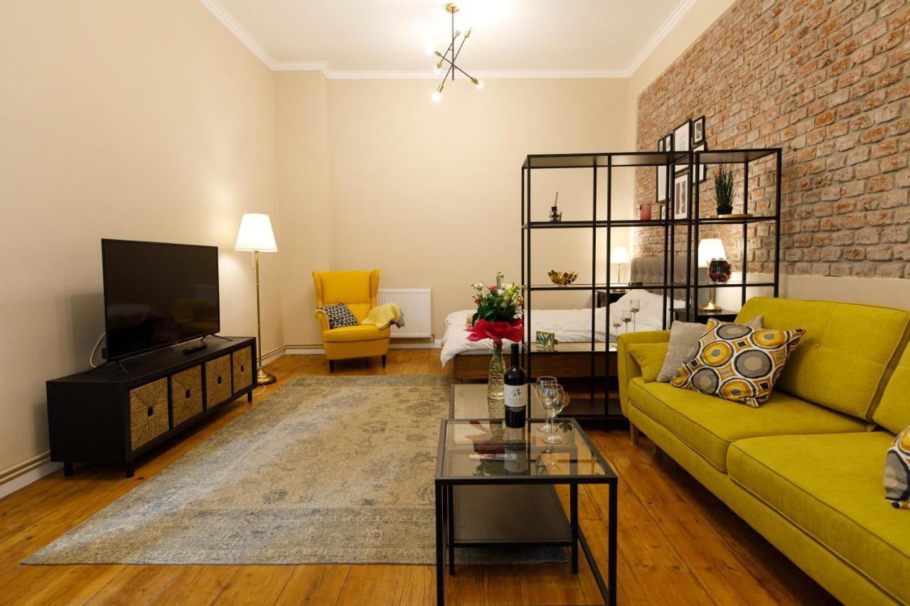 Ferienwohnung Stylish Flat In The Heart Of Historical Center Timişoara Exterior foto